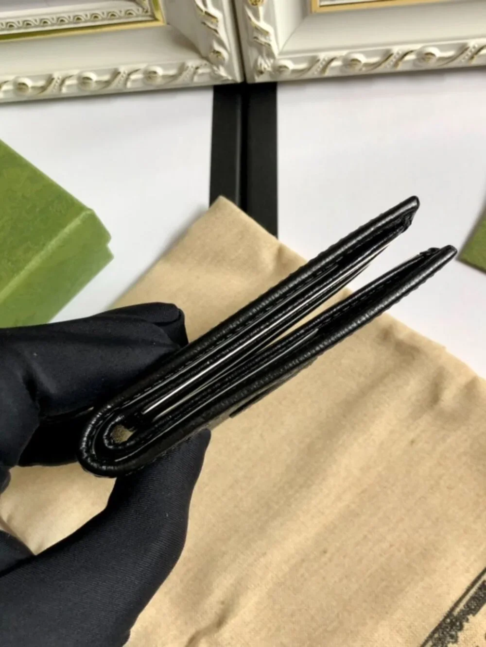 Gucci Aria GG Supreme Wallet